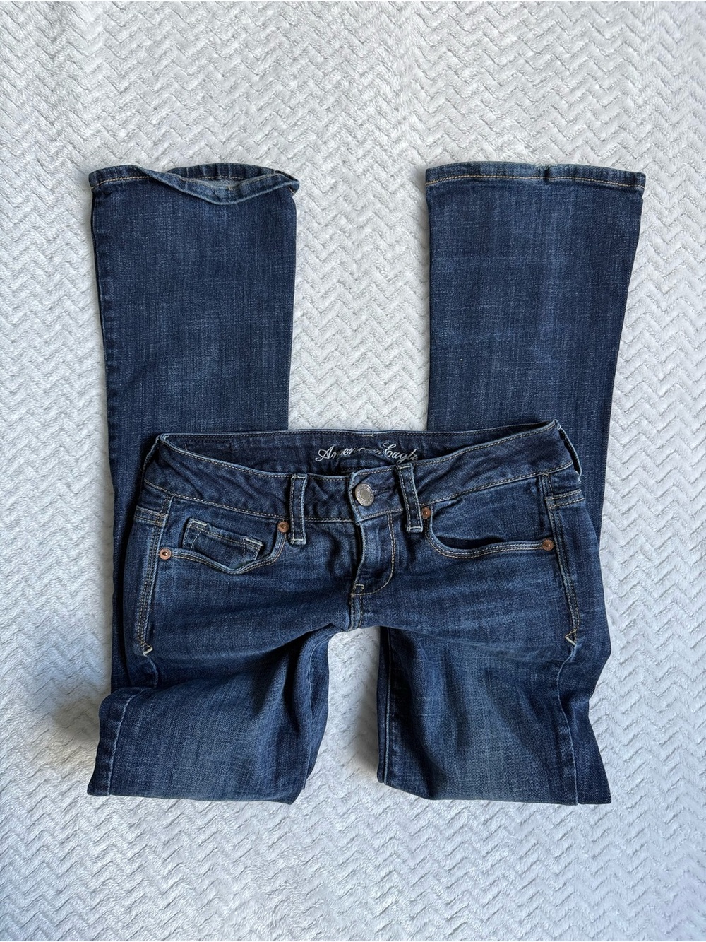 2000s Low Rise Bootcut American Eagle Jeans Size 4 Short